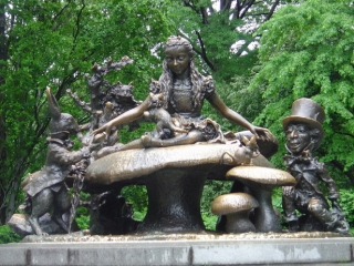 Alice in Wonderland Statue, Central Park