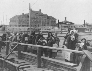 Ellis Island Immigrants